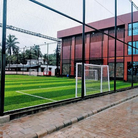 Cap Sports Center Hotell Nīleshwar Eksteriør bilde