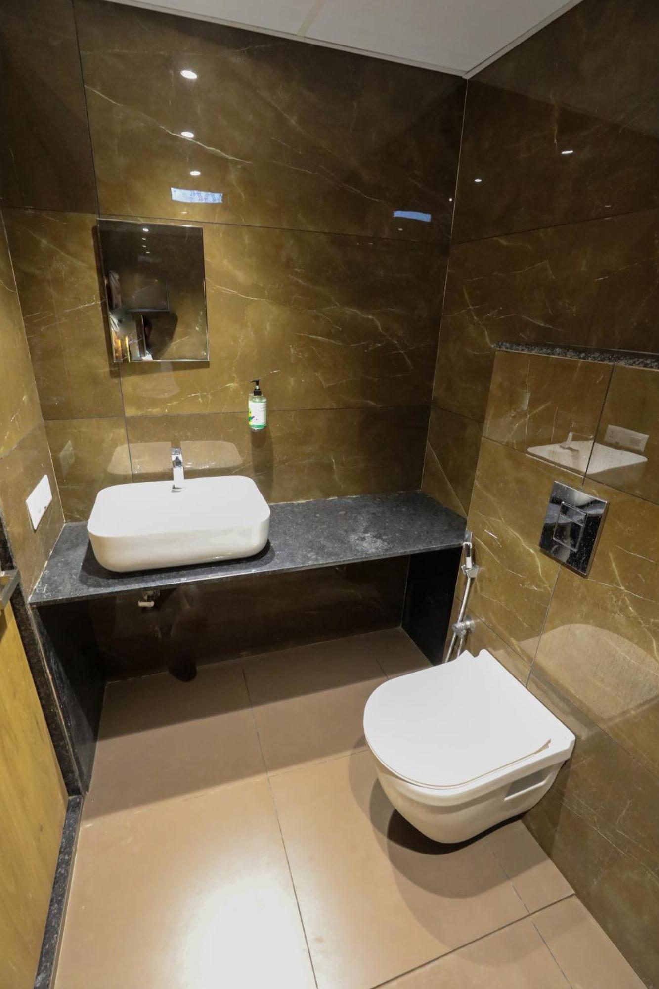 Cap Sports Center Hotell Nīleshwar Eksteriør bilde